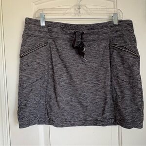 Athleta Women’s Modern Metro Skirt With Shorts Heather Gray - Size L